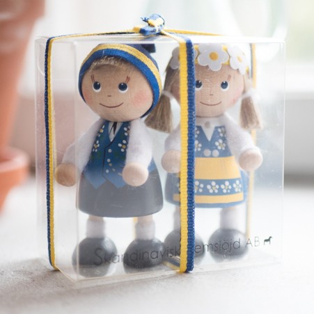 北欧の木工品 スウェーデンの民族衣装 北欧スウェーデンから届く愛らしい人形オブジェ 北欧雑貨卸ならディット ダット 北欧から直輸入の個性的な雑貨が豊富