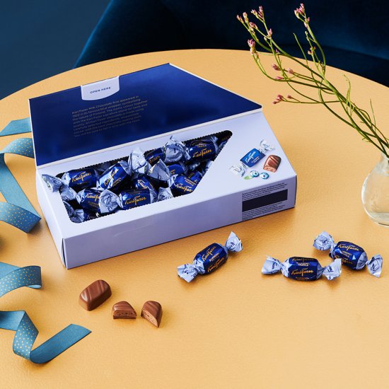 フィンランドの人気チョコレートファッツェル/Fazer | 北欧雑貨卸ならディット・ダット。北欧から直輸入の個性的な雑貨が豊富。