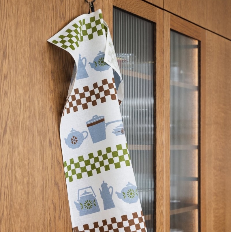 北欧キッチンタオル by ルイーズ・フォグステッド
